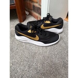 Nike Air Max Oketo Kids Sneakers Black Gold AT6656-001 Size‎ 5Y W 6.5